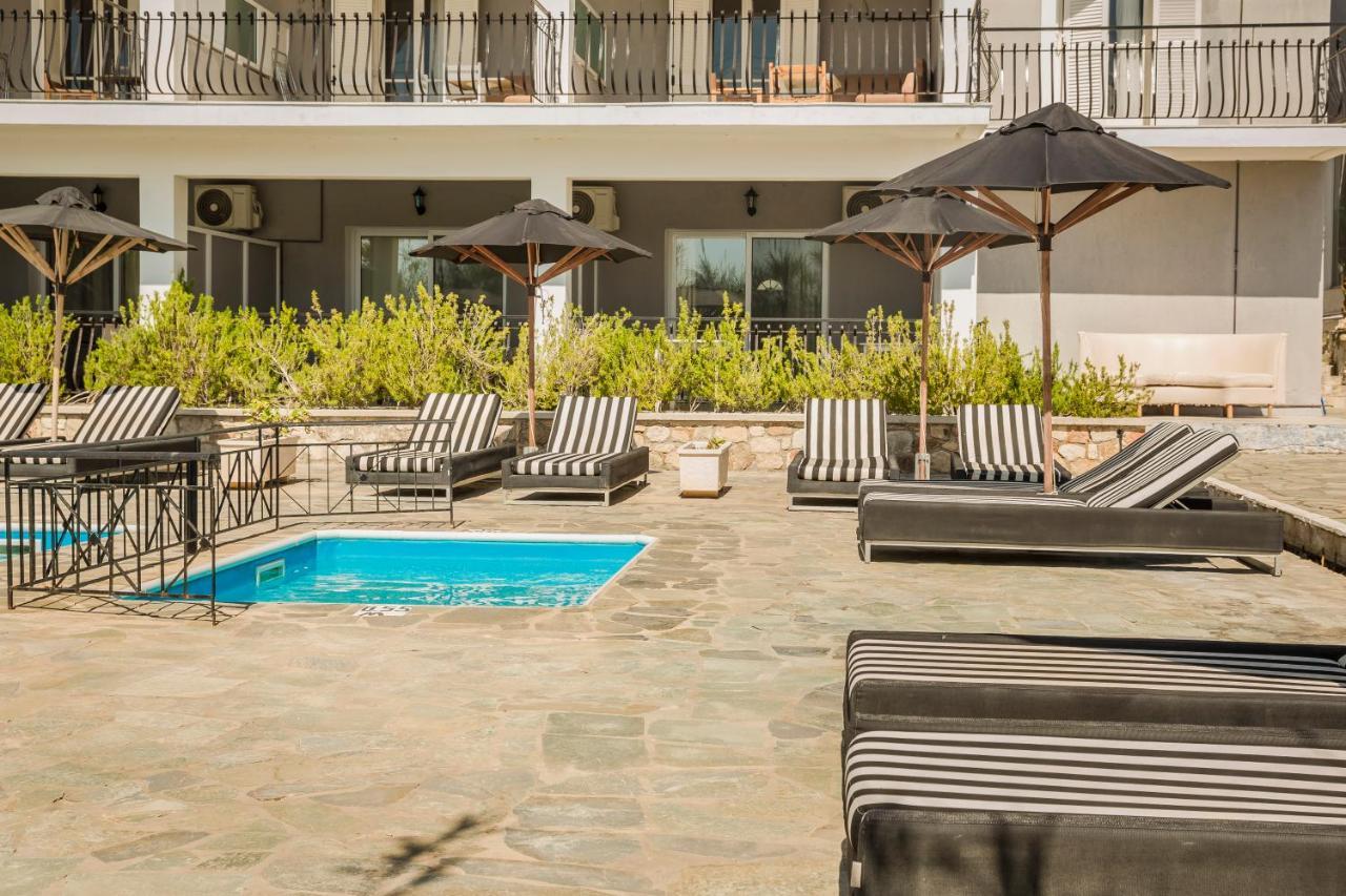 Blue Horizon Hotel Svoronata Exterior photo